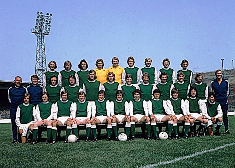 Hibernian F.C. (1975-76) – Saint Patricks Branch